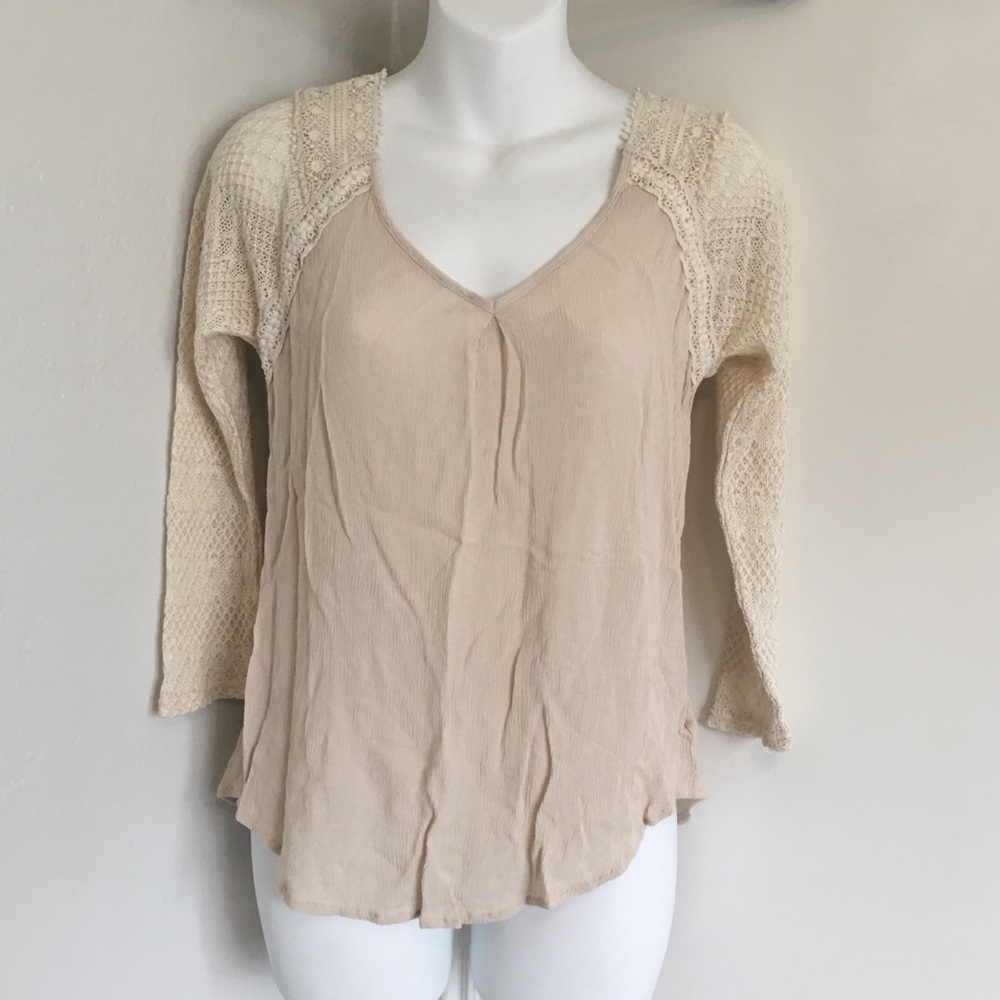 MISS ME LACE SLEEVED TOP